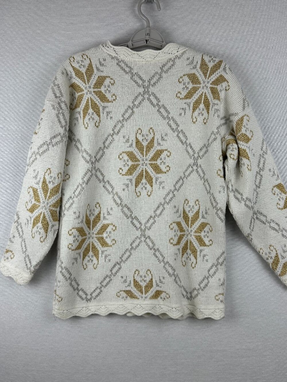 VTG Dana Scott Christmas Women's Sweater Metallic Gold Silver Snow Flakes Size S - Picture 3 of 9